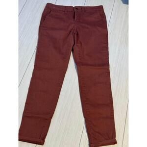 women’s market and spruce size 8 chinos, cognac color
